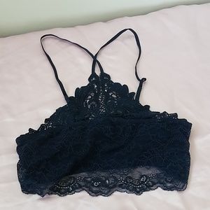 Cross strap lacy bandeau
